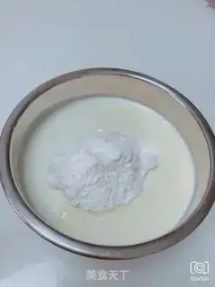 Make Strawberry rice step 1