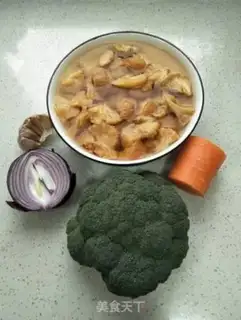 Make Monkey mushrooms and broccoli step 1