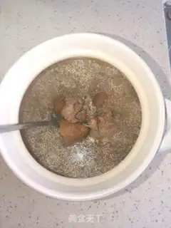 Make Monkey mushrooms, duck leg soup step 6