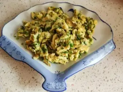 Make Celery leaves and fried eggs step 8