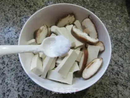 Make Egg mushrooms evaporate tofu step 3
