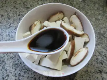 Make Egg mushrooms evaporate tofu step 4