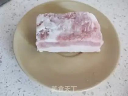 Make Garlic fried meat step 1