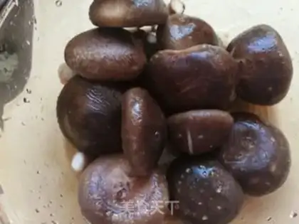 Make Cream mushroom egg dumplings step 2