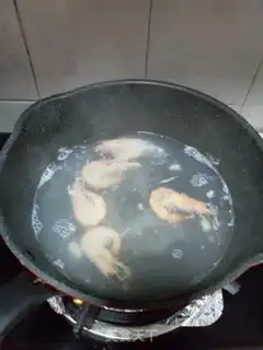Make Shrimp onions, sour noodles step 9