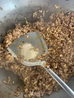 Make A meat bag with mushroom sauce step 6
