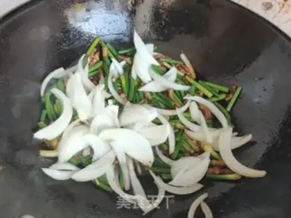 Make Garlic fried meat step 13