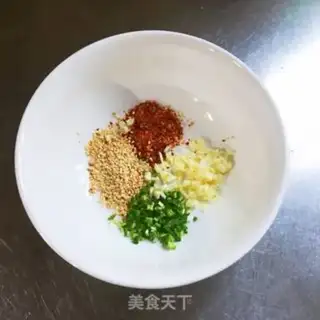 Make Sour spicy. Noodles step 1