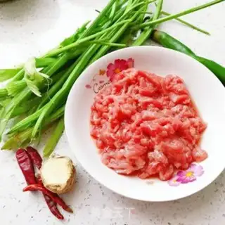 Make Celery and roast beef step 1