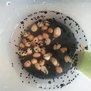 Make Black bean peanut paste step 1