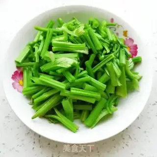 Make Celery and roast beef step 3