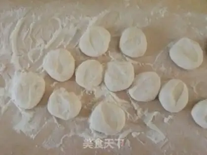 Make Cream mushroom egg dumplings step 18