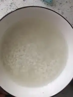 Make Milky rice with hair step 0
