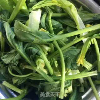 Make Pineapple egg noodles step 0