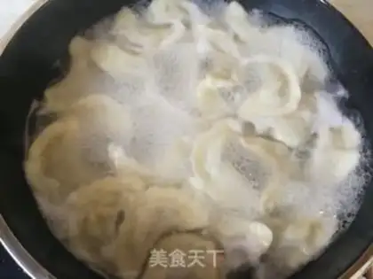 Make Cream mushroom egg dumplings step 24