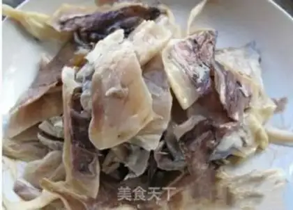 Make Egg mushroom ink step 1