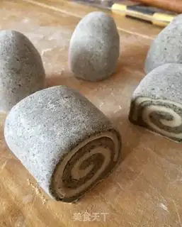 Make Double black sesame rolls step 14