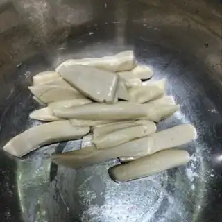 Make Oily noodles step 1