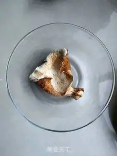 Make The chicken soup with dried mushrooms step 0