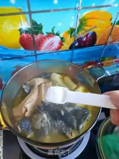 Make The chicken soup with dried mushrooms step 8