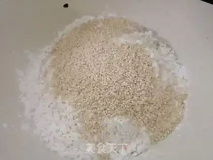 Make White sesame pretzels step 1