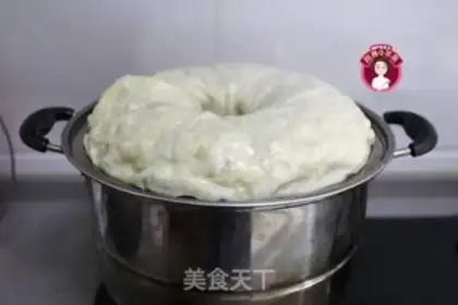 Make Carrot rolls step 12