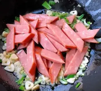 Make Ham crab-flavored cabbage step 6