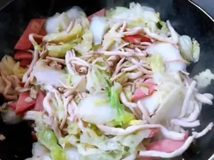 Make Ham crab-flavored cabbage step 8