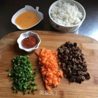 Make Spicy beef fried rice step 0
