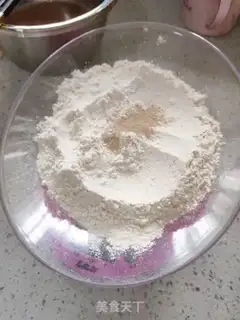 Make Milk chocolate buns step 2