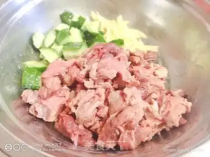 Make Strawberry beef step 0