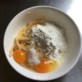 Make Onion tofu dry fried eggs step 6