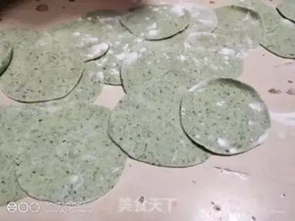 Make Scrambled with spinach meat step 3
