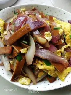 Make Onion tofu dry fried eggs step 10