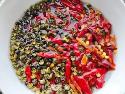 Make Spicy peanuts step 1