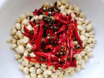 Make Spicy peanuts step 2