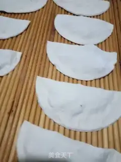 Make The egg box step 6