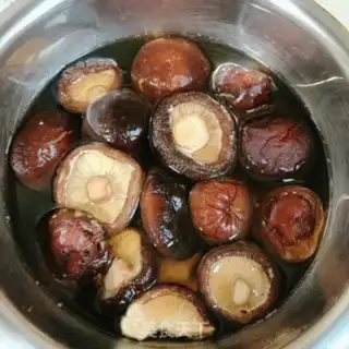 Make Rice egg rolls step 3