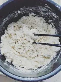 Make Cream egg pie step 0