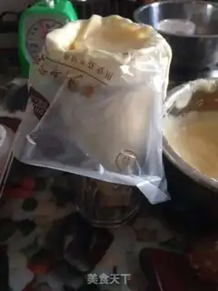 Make SpongeBob cake step 4