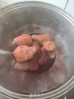 Make Strawberry sugar cans step 3