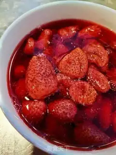 Make Strawberry sugar cans step 4