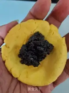 Make Black sesame pumpkin pie step 10