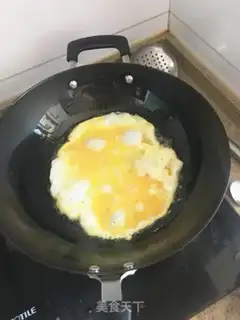 Make Scrambled eggs step 2