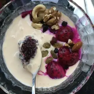 Make Double-coloured yogurt bowl step 4