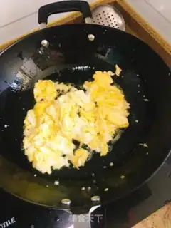 Make Scrambled eggs step 3