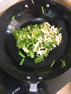 Make Scrambled eggs step 4