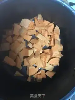 Make Red potato date congee step 1