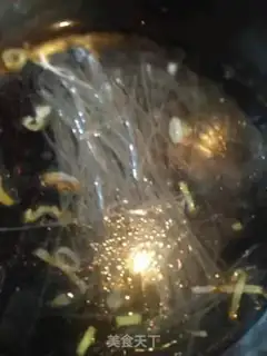 Make Golden fungus egg soup step 2