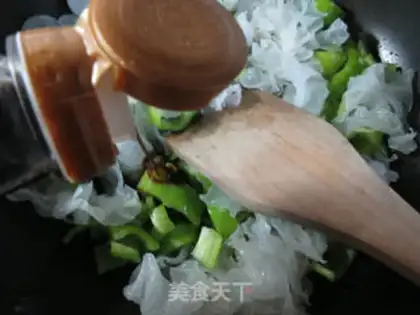 Make Green peppers and silver ears step 4
